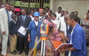 Delegate Ikundi testing surveys equipment at Building Construction Workshop
