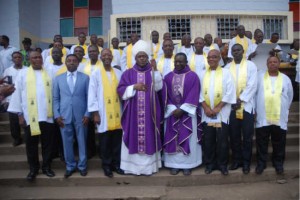 Executive members of CMA, Bishop Bushu, Fr Mbi and Buea Mayor Moki Charles