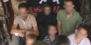 Image d'une video des 7 otages français enlevés au Cameroun sur youtube