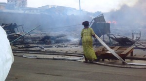 Marché Congo, 9 juin 2013. Secteur des meubles ravagé par des flammes