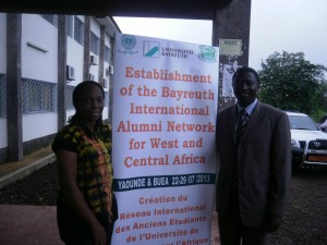 Dr. Anchimbe(R) from Bayreuth & an alumnae from Kenya, take commitments to forster network in Africa