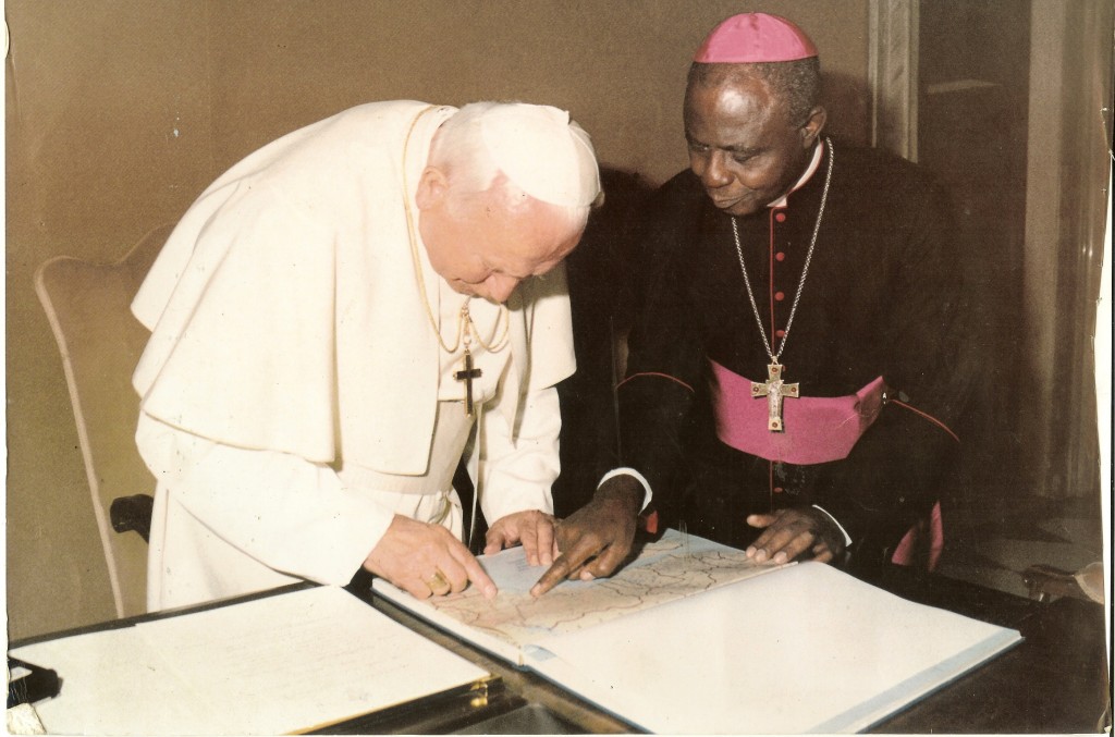 Bishop Pius Awa(R) in one of his meetings with Pope John Paul II. Today, they have all left the world