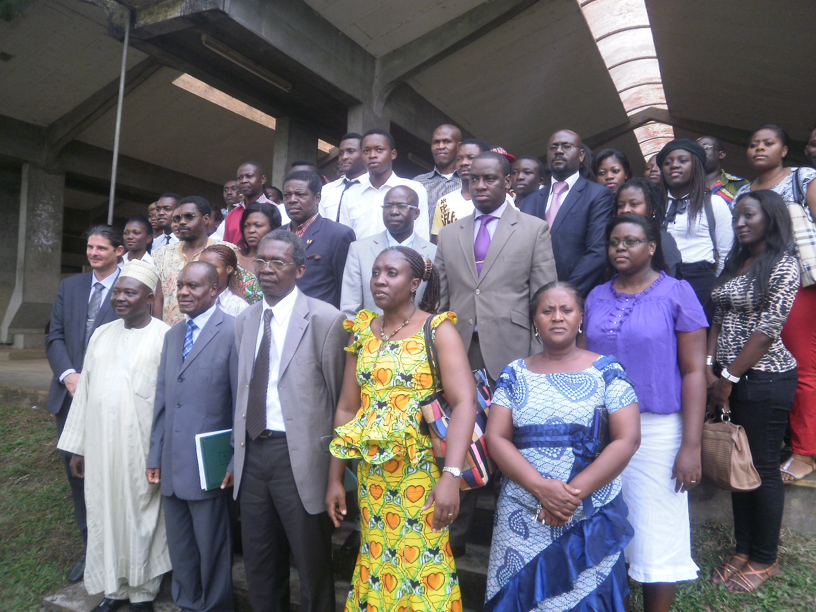 A family photo to close the intellectual discuss on International Francophonie Day 2014 in UB