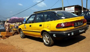 Taxi Yaoundé:  le prix du taxi au Cameroun passe de 200 FCfa à 250 FCfa en journée et de 250 à 300 FCfa la nuit.